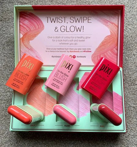 On the Glow Blush โ PIXI by Petra